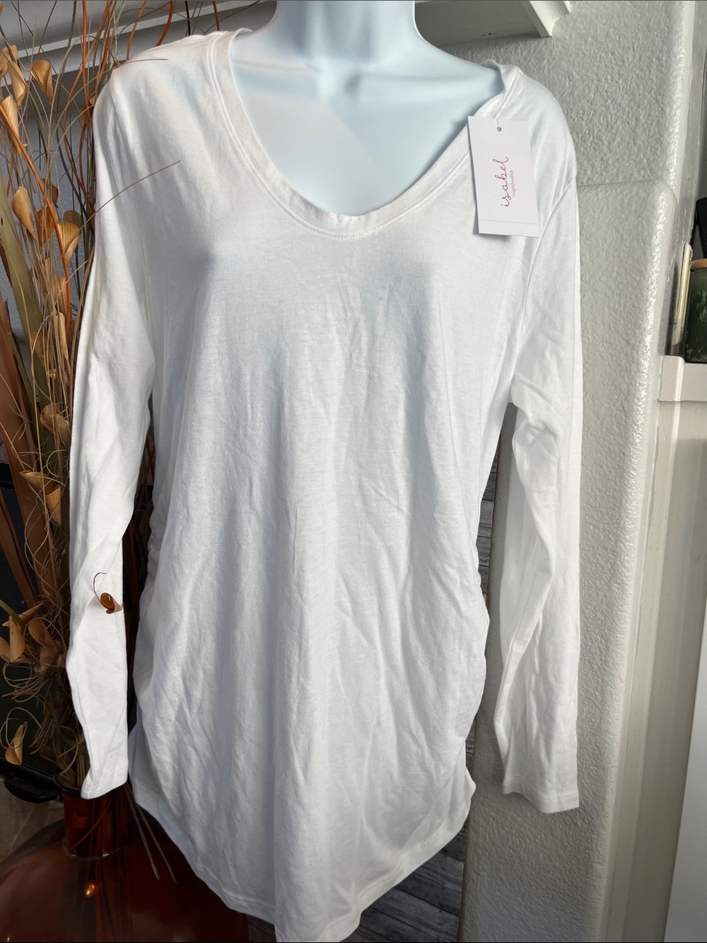 Isabel Maternity by Ingrid & Isabel White Long Sleeve Scoop Neck Top